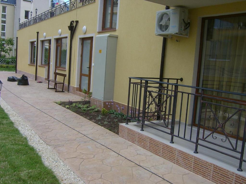 Siana 3 Suits Поморие Экстерьер фото